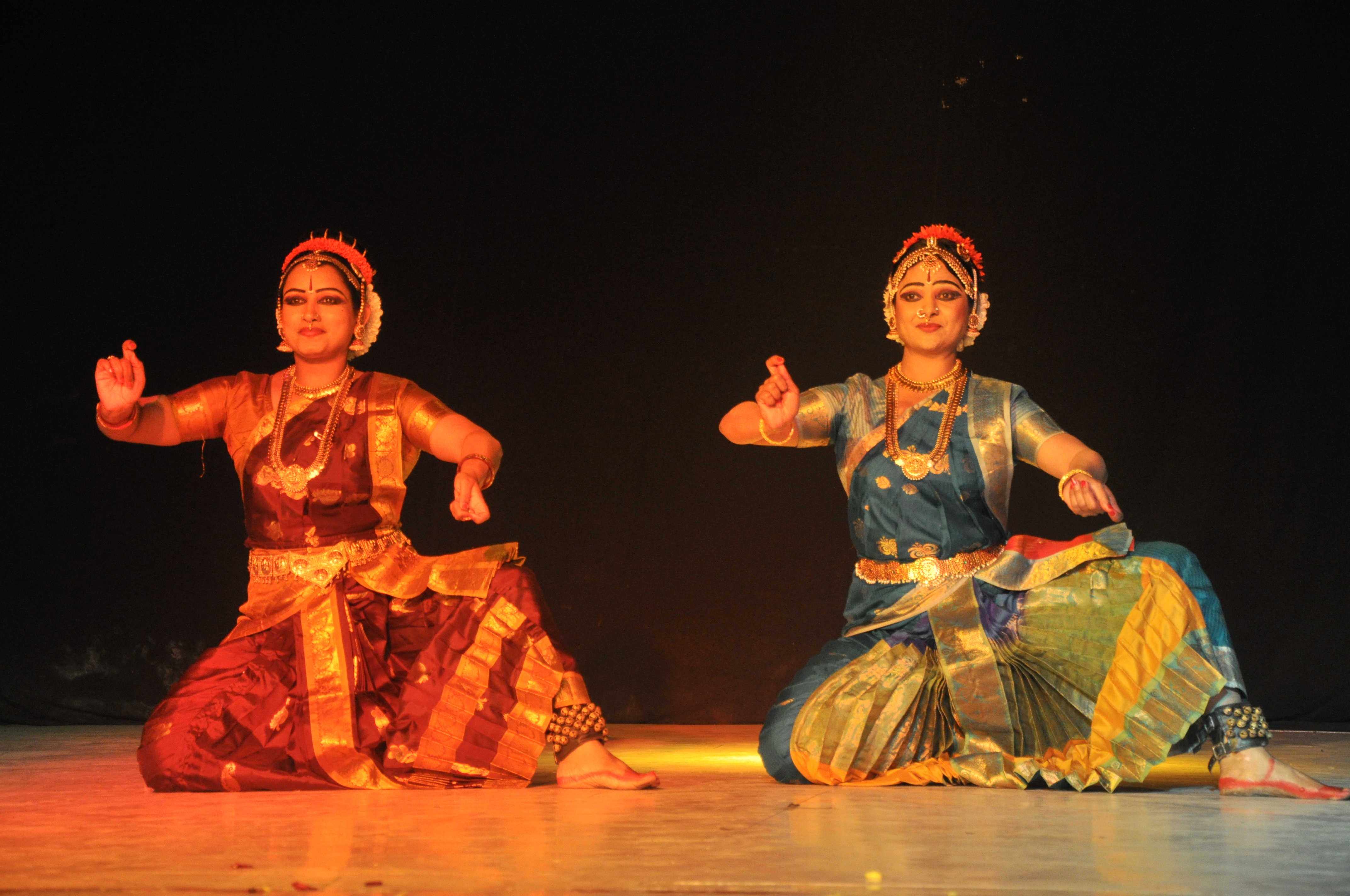 Bharatanatyam at Kalakshetra nextcolumn