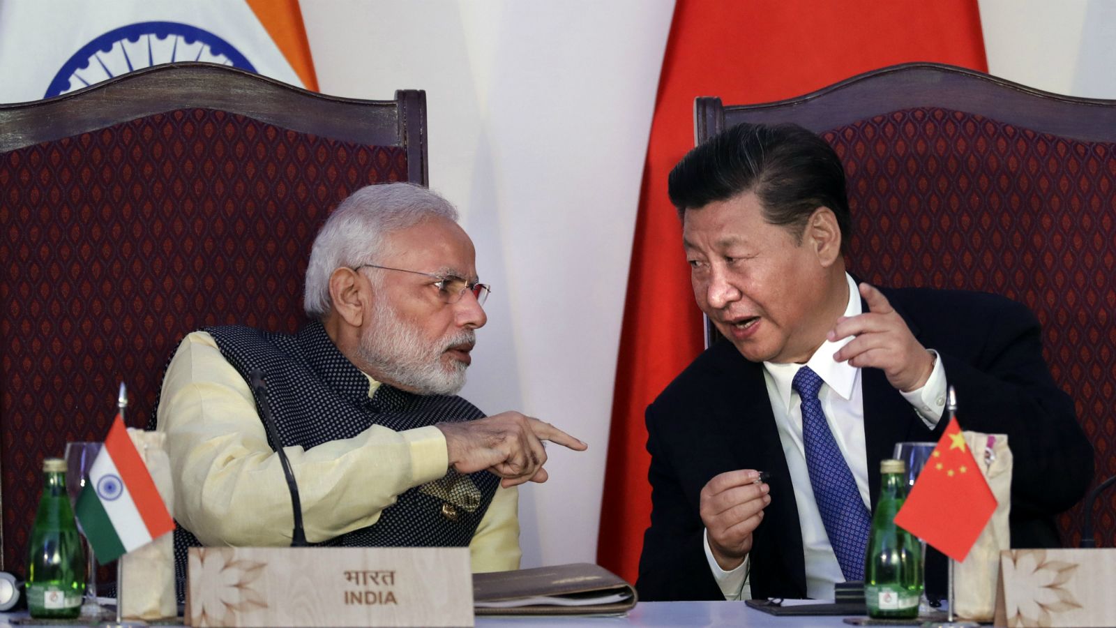 Narendra modi with Xi Jinping