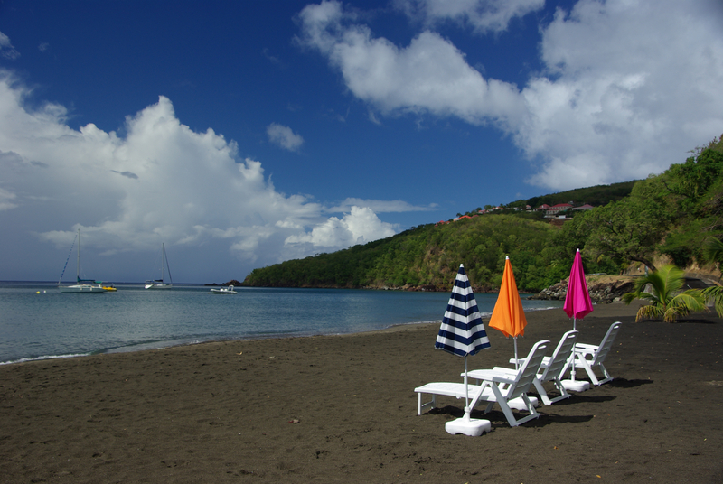 blacksand-Beach-Guadeloupe