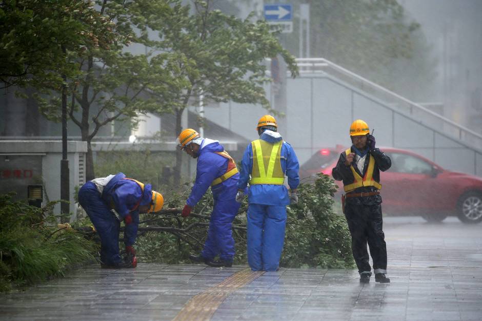 Powerful typhoon Jebi make landfall in western Japan