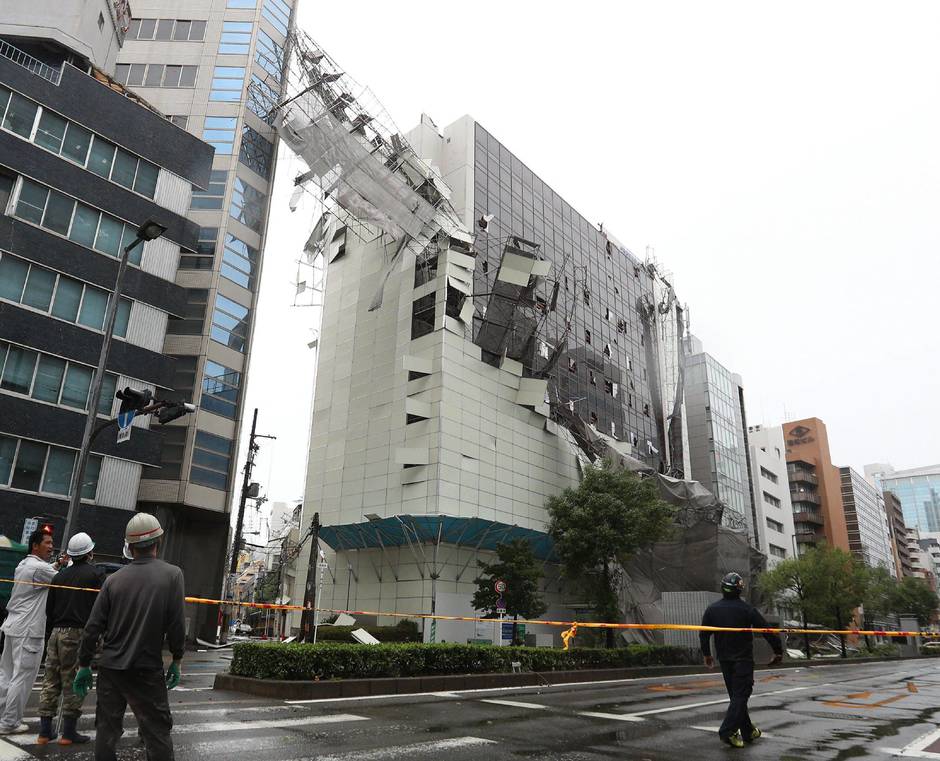 JAPAN-WEATHER-TYPHOON