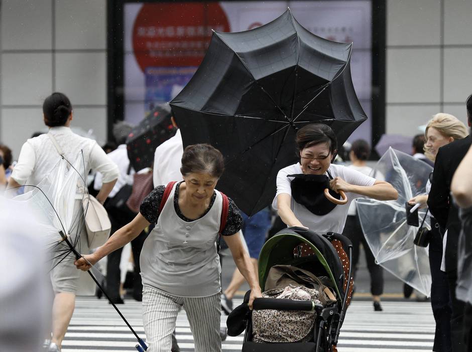 Powerful Typhoon Jebi is expected to land on western Japan