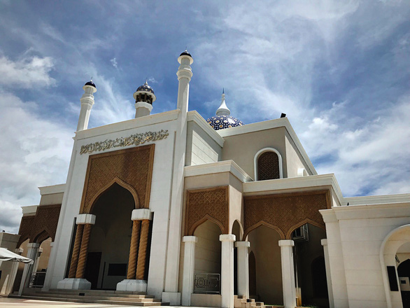 The Mosque next to Brunei airport