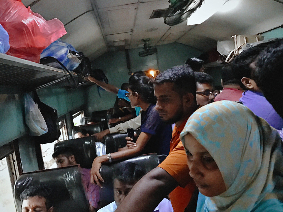 Train Travel in Sri Lanka